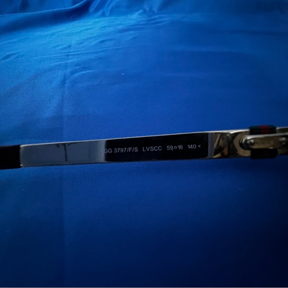 Gucci Black and Maroon Sunglasses - Picture 4 of 6